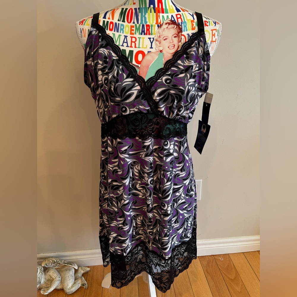NWT Delta Burke Purple and Black Lingerie